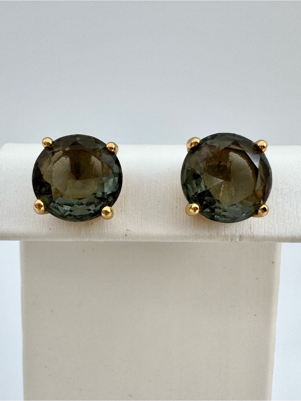 Kate Spade Gumdrop Stud Earrings Smoky Gray Gold Plated Signed Retail $49